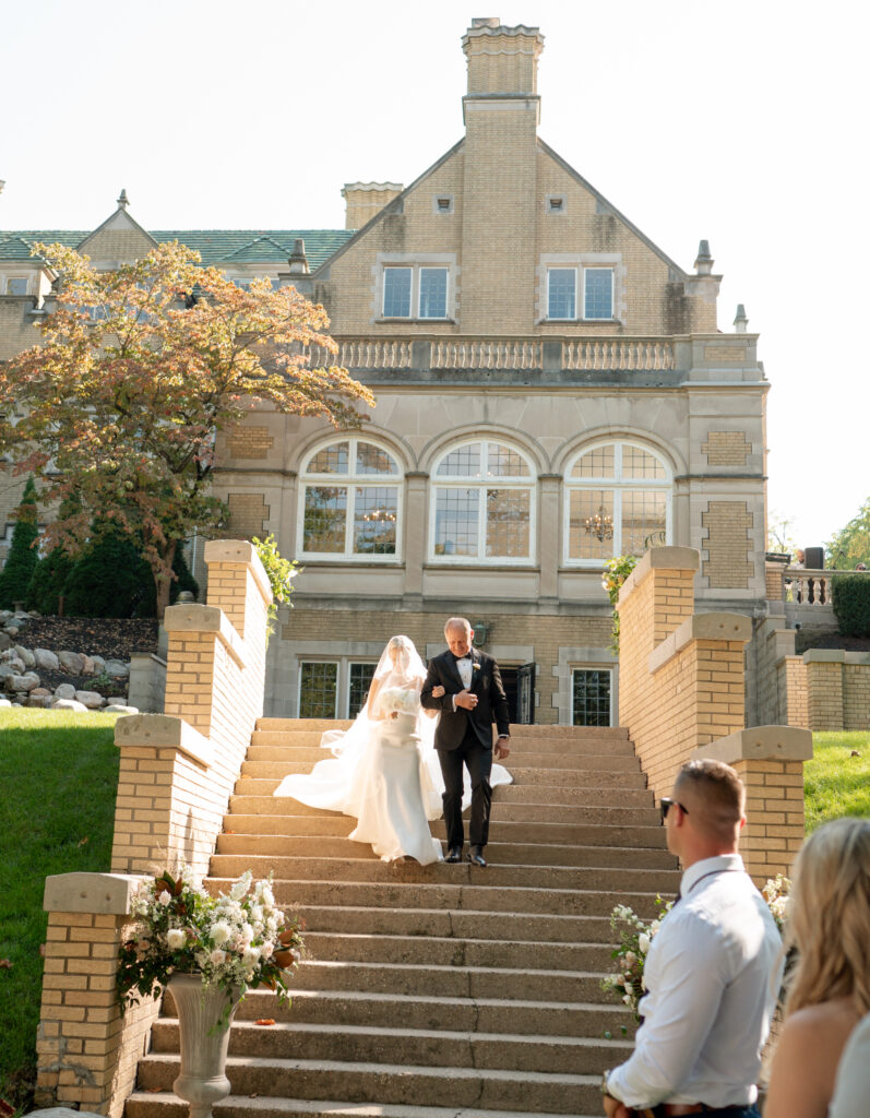 Laurel Hall wedding, Indiana wedding planner, Indianapolis wedding flowers